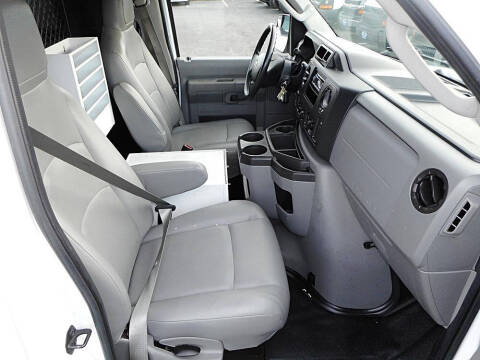 2013 Ford E-Series E-350 SD