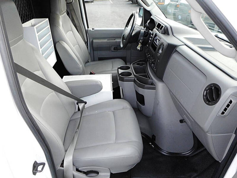 2013 Ford E-Series E-350 SD