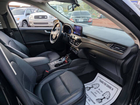 2020 Ford Escape Hybrid Titanium