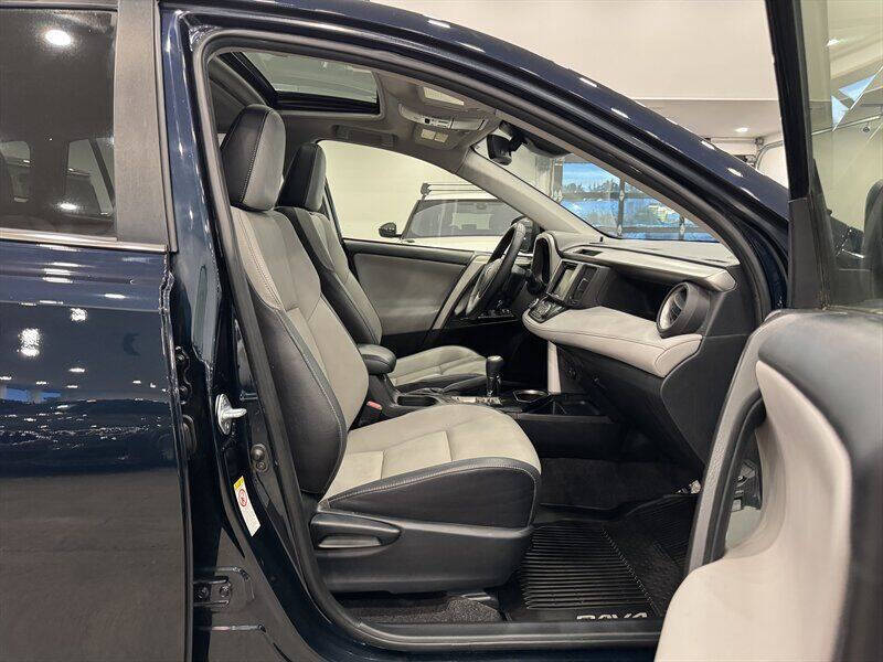 2017 Toyota RAV4 Hybrid Limited