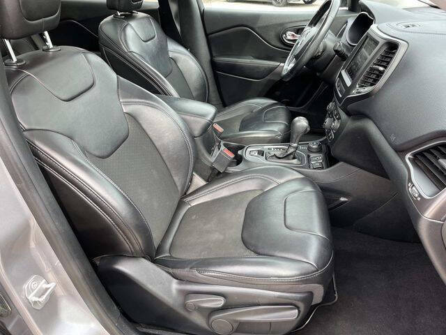 2019 Jeep Cherokee Latitude Plus