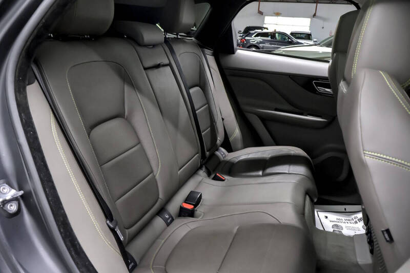 2018 Jaguar F-PACE 35t R-Sport