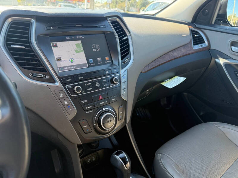 2017 Hyundai Santa Fe Limited Ultimate