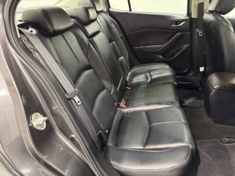 2018 Mazda MAZDA3 Touring