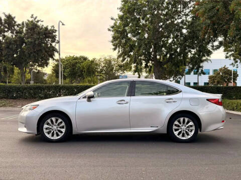 2013 Lexus ES 300h