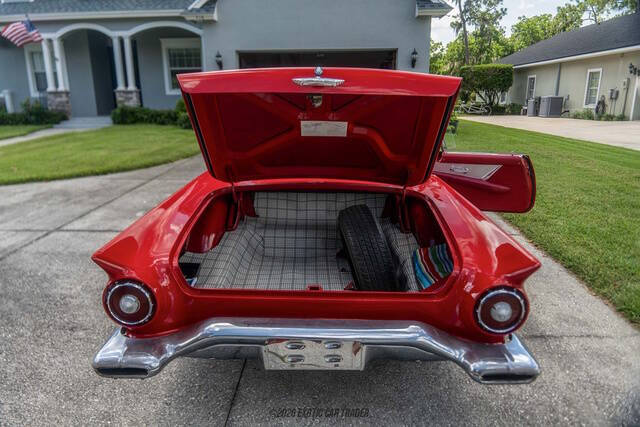 1957 Ford Thunderbird