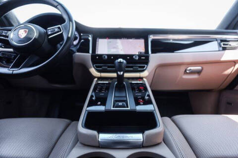 2022 Porsche Macan