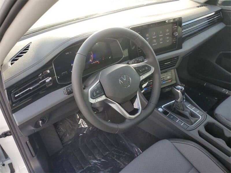 2025 Volkswagen Jetta SE