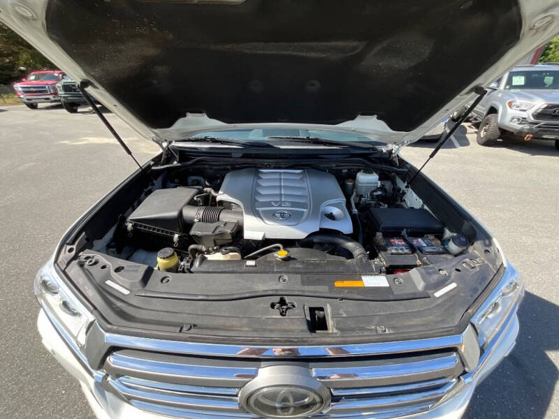 2016 Toyota Land Cruiser