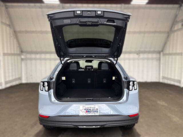 2025 Ford Mustang Mach-E Select