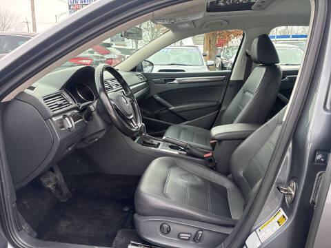 2017 Volkswagen Passat 1.8T SE