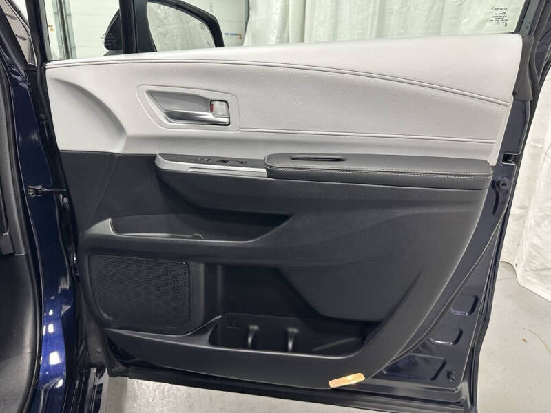 2025 Toyota Sienna XSE 7-Passenger