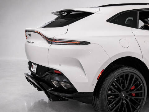 2026 Aston Martin DBX 707