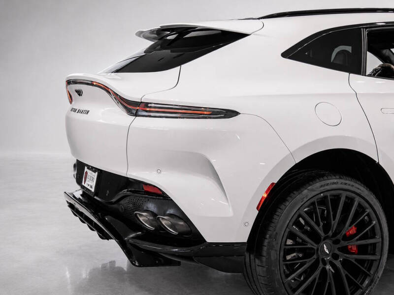 2026 Aston Martin DBX 707
