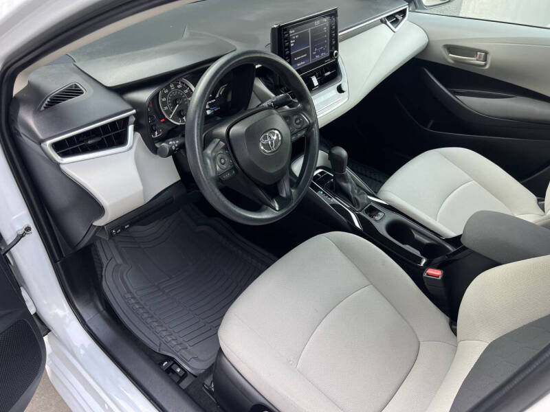 2022 Toyota Corolla LE