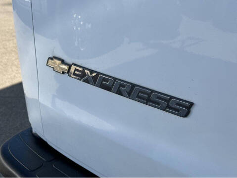 2020 Chevrolet Express 2500