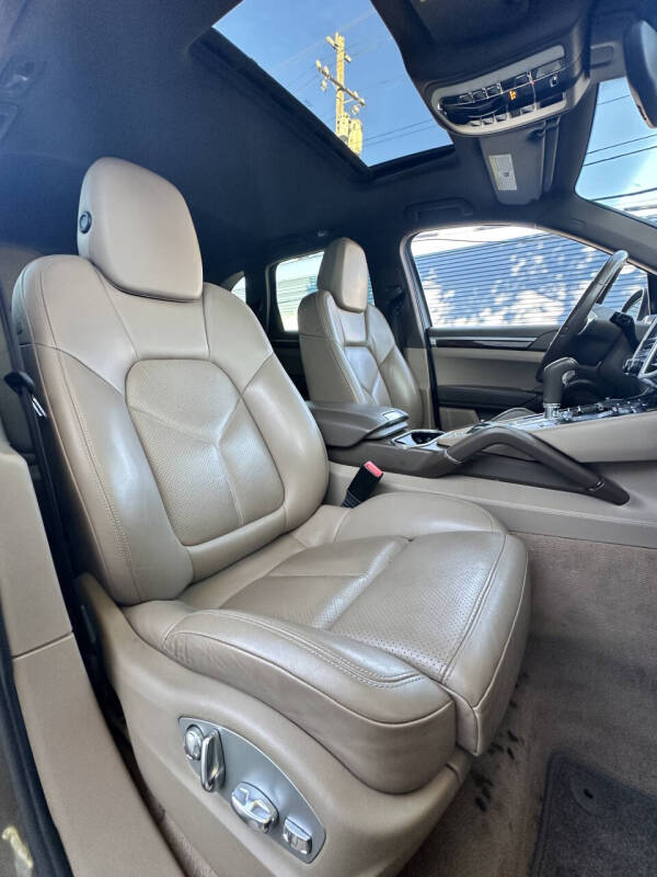 2012 Porsche Cayenne Tiptronic
