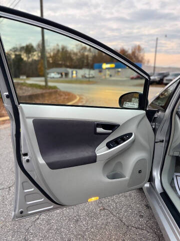 2010 Toyota Prius III