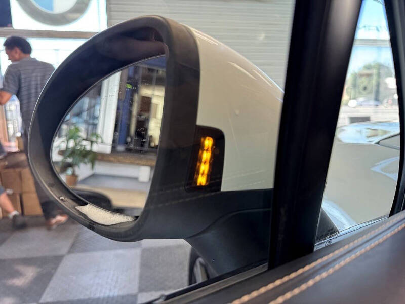 2014 Porsche Cayenne GTS