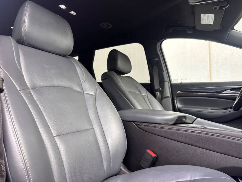 2022 Buick Enclave Essence