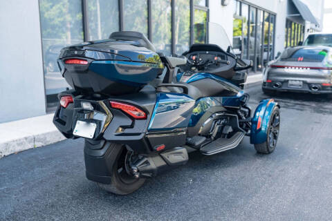 2022 Can-Am Spyder RT SE6