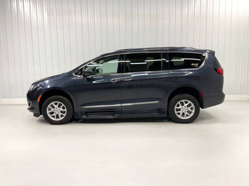2020 Chrysler Pacifica Touring L