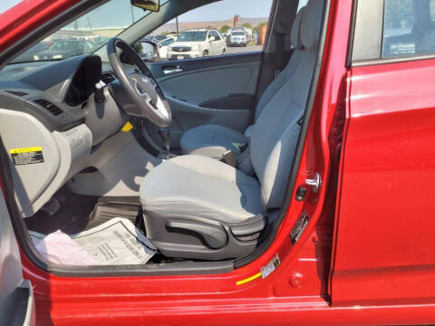 2012 Hyundai Accent SE