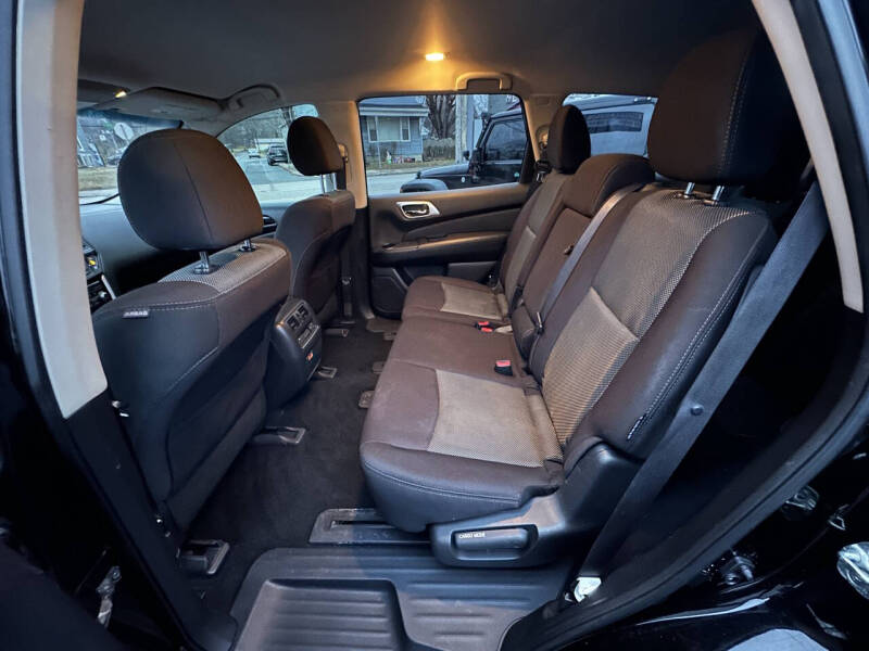 2019 Nissan Pathfinder SV