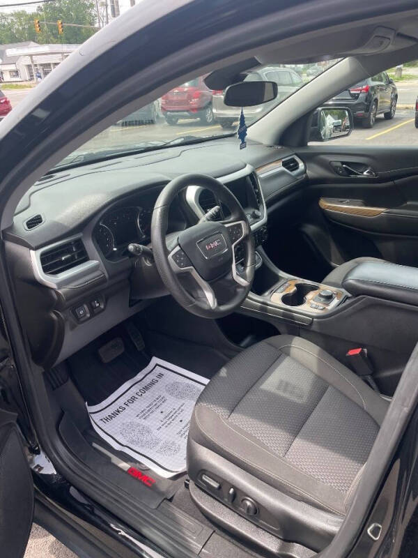 2022 GMC Acadia SLE