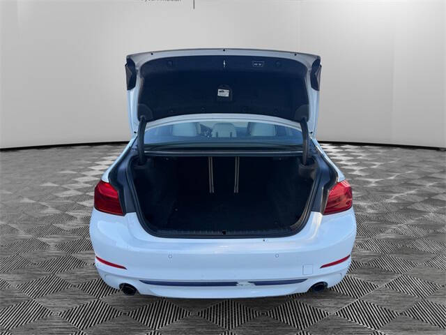 2018 BMW 5 Series 530i