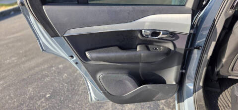 2021 Volvo XC90 T5 Momentum