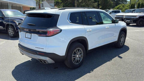 2025 GMC Acadia Elevation