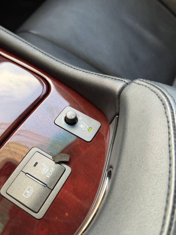 2007 Lexus LS 460