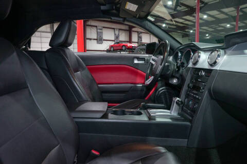 2005 Ford Mustang V6 Premium