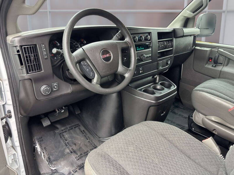 2024 GMC Savana 2500