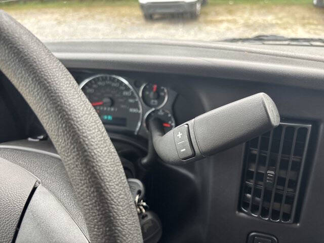 2025 Chevrolet Express 2500