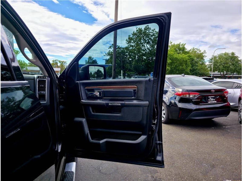 2017 RAM 1500 Laramie