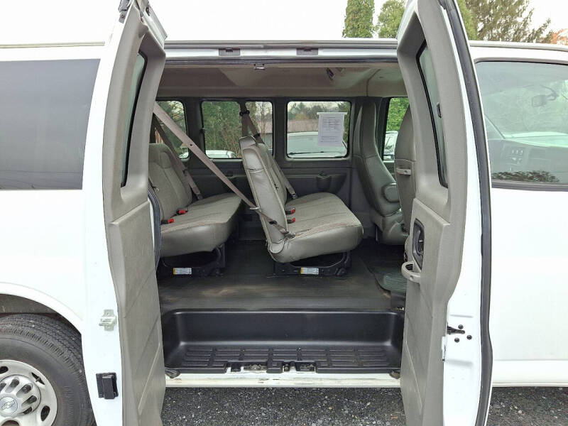 2017 Chevrolet Express LS 2500