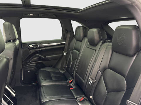 2018 Porsche Cayenne Platinum Edition