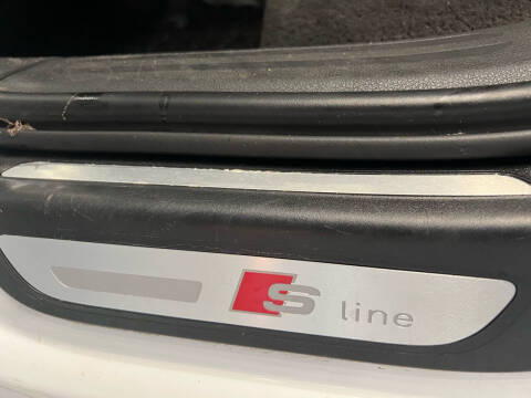 2011 Audi Q5 3.2 quattro Premium Plus