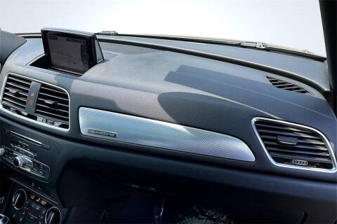 2017 Audi Q3 2.0T quattro Prestige