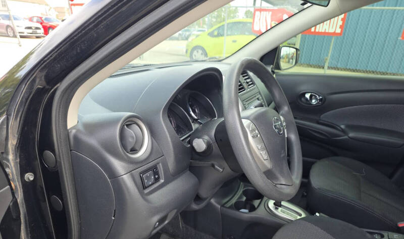 2015 Nissan Versa 1.6 S