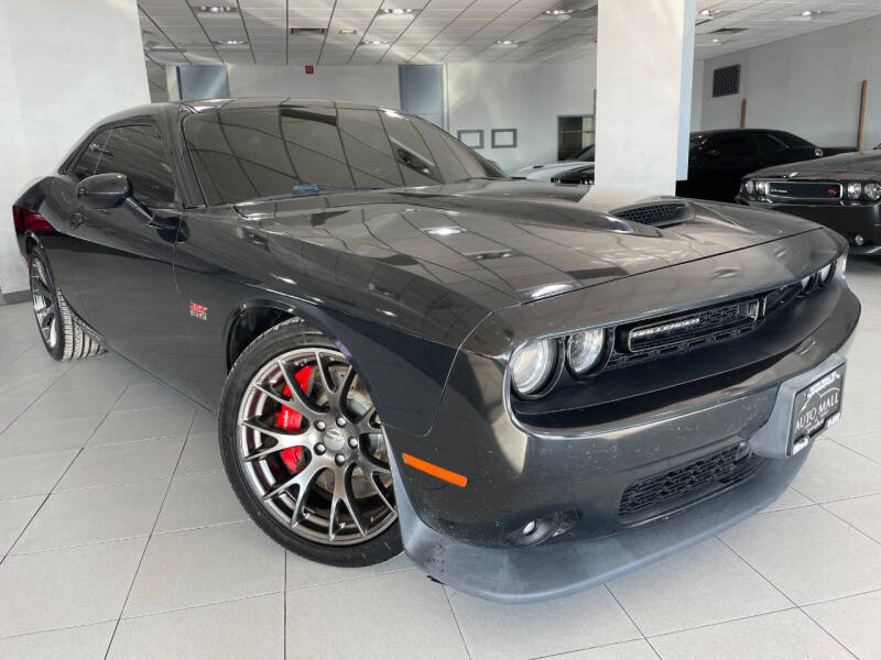 2015 Dodge Challenger SRT's photo