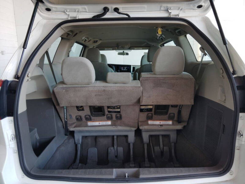 2017 Toyota Sienna L 7-Passenger