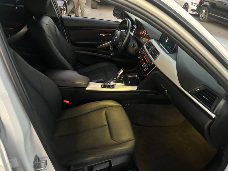 2018 BMW 3 Series 320i