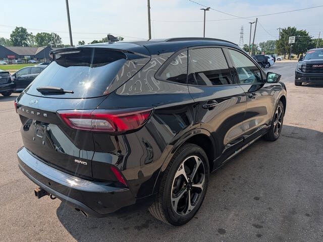 2023 Ford Escape ST-Line Select
