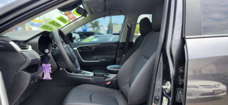 2022 Toyota RAV4 Hybrid LE