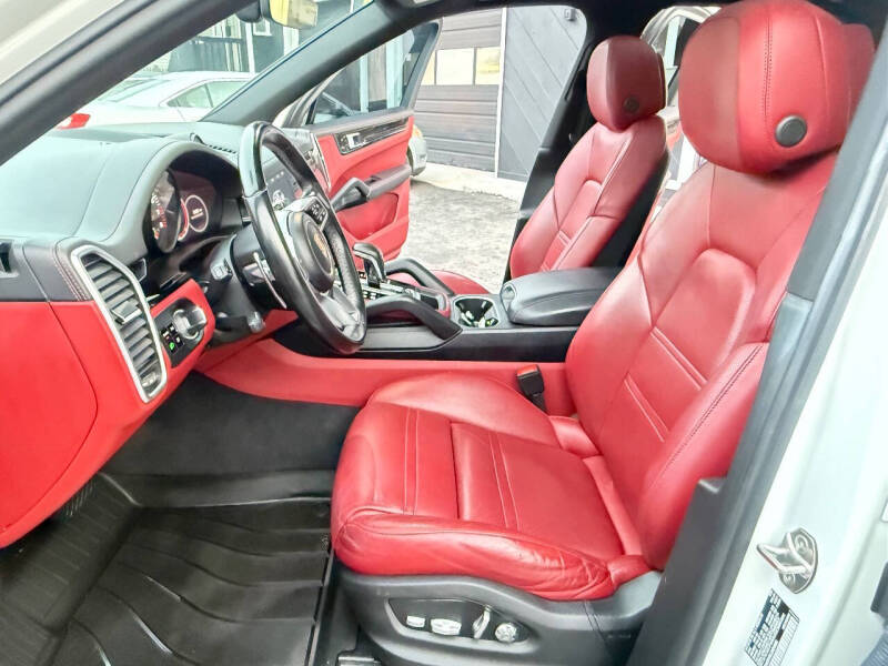 2020 Porsche Cayenne