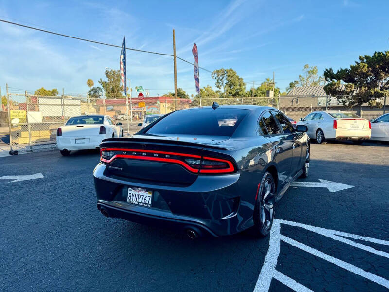 2018 Dodge Charger SXT Plus
