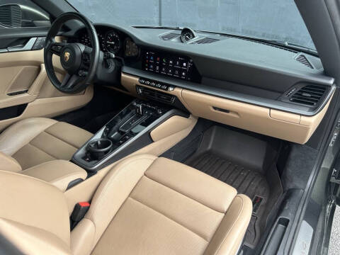 2022 Porsche 911 Carrera 4